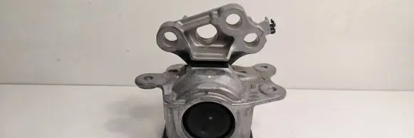 Land Rover Evoque II Engine mount bracket K8D27M121AE
