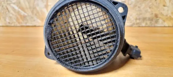 Volvo S60 Mass air flow meter 0281002730