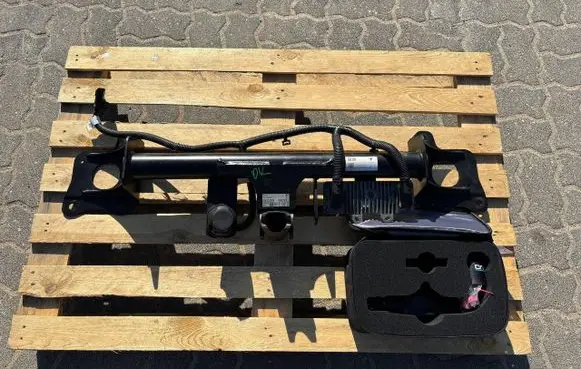 Tesla Model Y Juniper Tow bar set 151441100