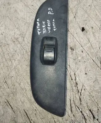 Toyota Yaris Verso Electric window control switch 