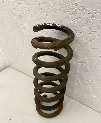 Suzuki Grand Vitara I Front coil spring