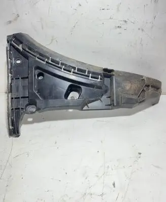 Volvo XC90 Front bumper mounting bracket 30698128