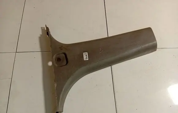 KIA Sorento (B) pillar trim (top) 858303E000