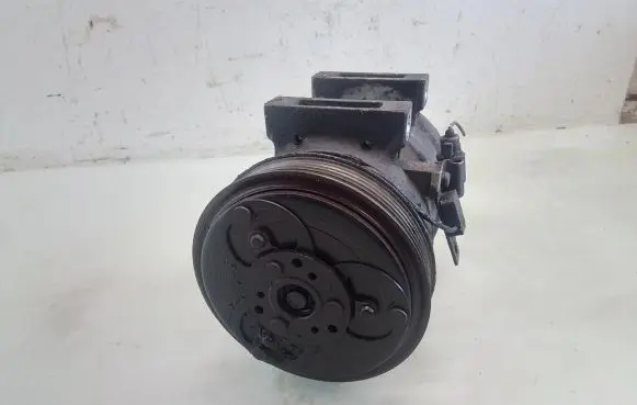Volvo S70 V70 V70 XC Air conditioning (A/C) compressor (pump) 963A332892 9171703