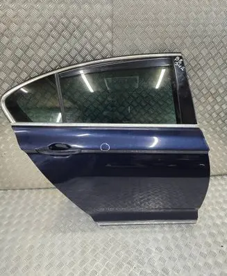 Volkswagen PASSAT B8 Rear door 