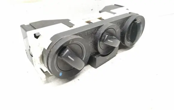 Volkswagen Polo IV 9N3 Climate control unit 6Q0819045T