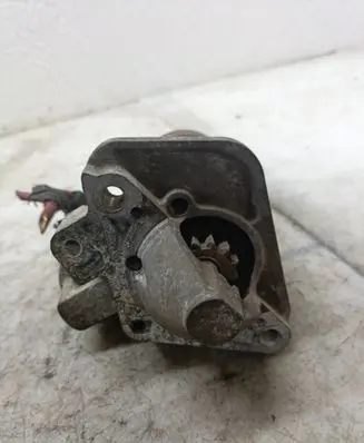 Renault Megane II Starter motor 8200584675A M000T87881