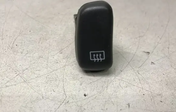 Subaru Impreza I Windscreen/window heater switch
