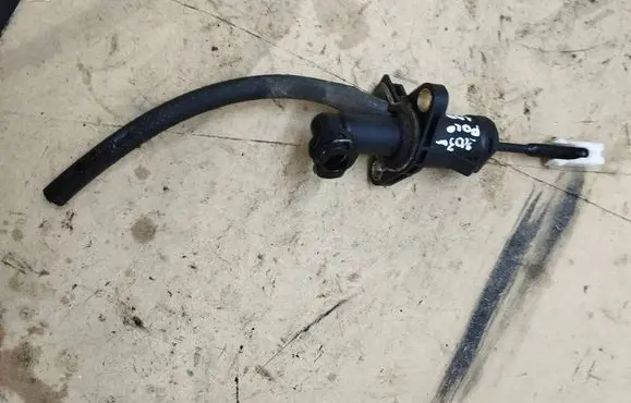 Volkswagen Polo Clutch master cylinder 6Q0721388