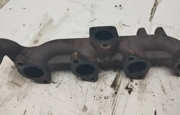 KIA Sorento Exhaust manifold