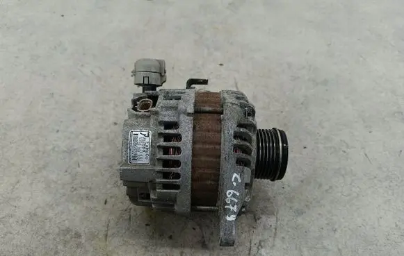 Mazda 3 II Generator/alternator A2TJ0881