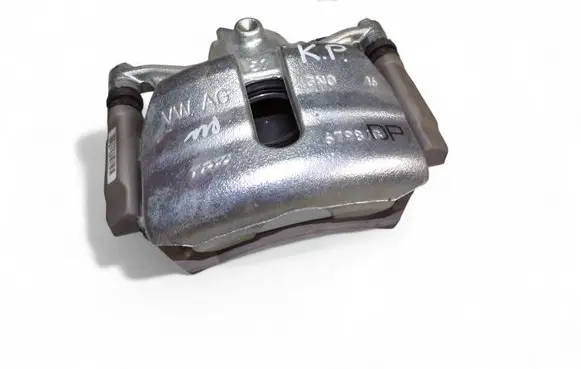 Volkswagen PASSAT B8 Front brake caliper 3Q0105P