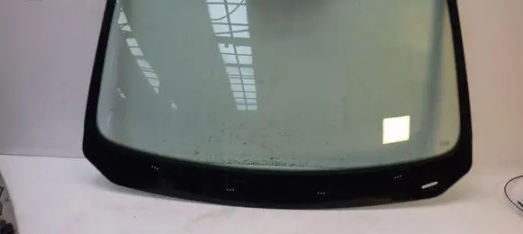 Dacia Sandero II Front windscreen/windshield window 43R-014839