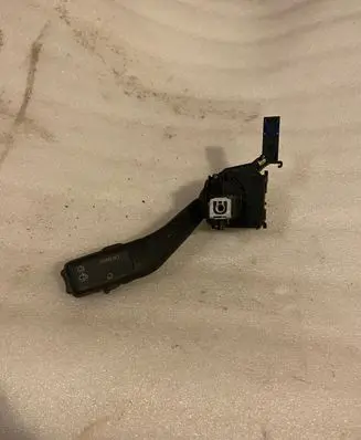 Volkswagen PASSAT B7 Wiper control stalk 1K0953519A
