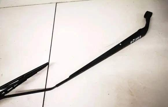 Toyota Corolla Verso E121 Front wiper blade arm