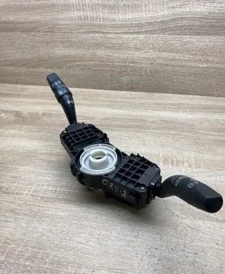 Wiper turn signal indicator stalk/switch