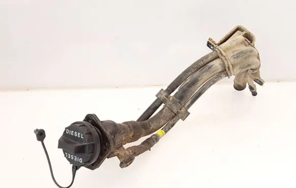 Hyundai i40 Fuel tank filler neck pipe 