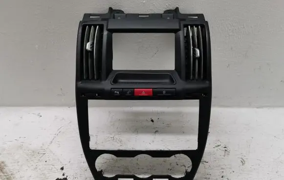 Land Rover Freelander 2 - LR2 Dashboard center trim panel 6H52-13D734-BD