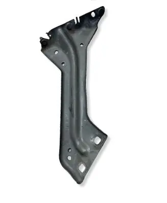 Audi Q5 SQ5 Fender mounting bracket 8R0821135