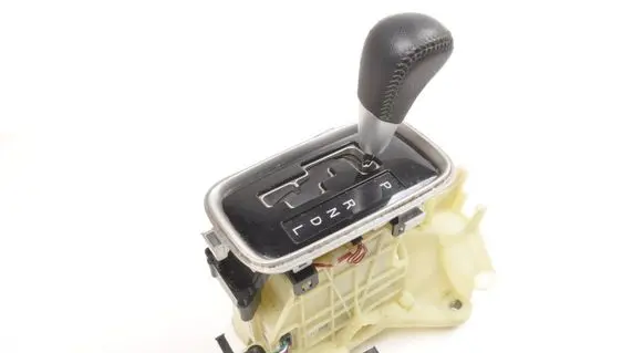 Mitsubishi Outlander Gear shifter/selector 2400A376