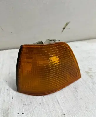 BMW 3 E36 Front indicator light 1387043 155051
