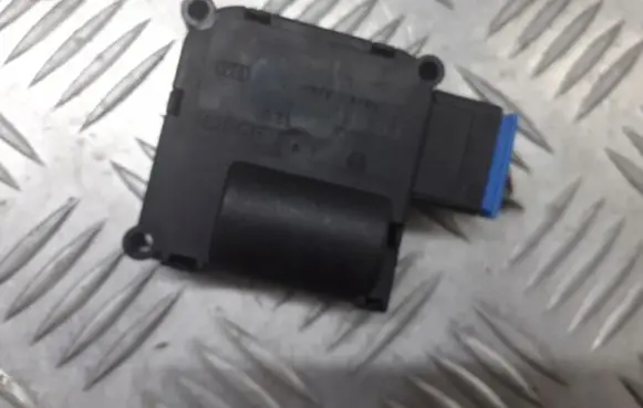 Audi A6 Allroad C6 A/C air flow flap actuator/motor 0132801359