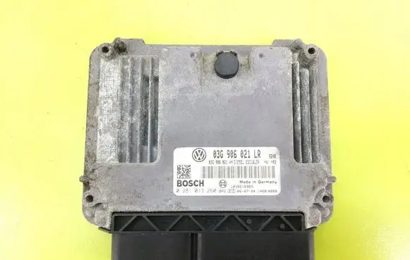 Volkswagen PASSAT B6 Engine control unit/module 03G906021