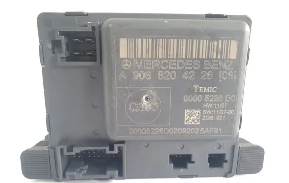 Mercedes-Benz Sprinter W906 Door control unit/module A9068204226