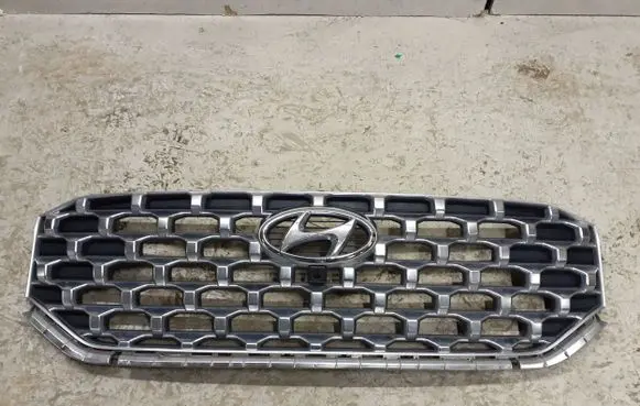 Hyundai Santa Fe Front bumper upper radiator grill 86352-S1610