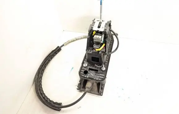 Volkswagen PASSAT B6 Gear shifter/selector 3C1713025L