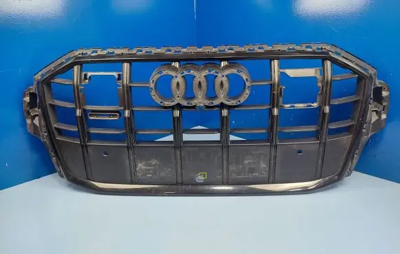 Audi Q7 4M Front bumper upper radiator grill 4M0853651AK 4M0853651ALRU6 4M0853651AS