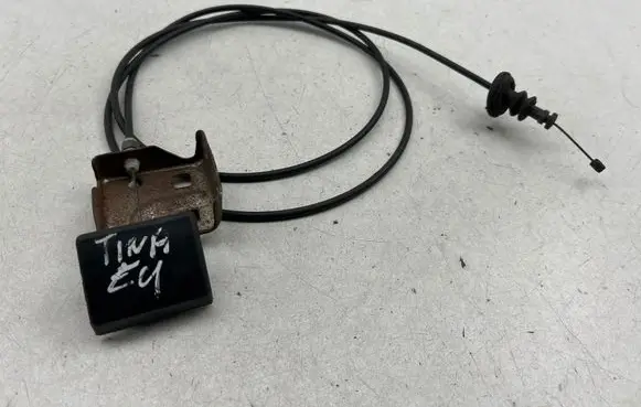 Engine bonnet (hood) release handle