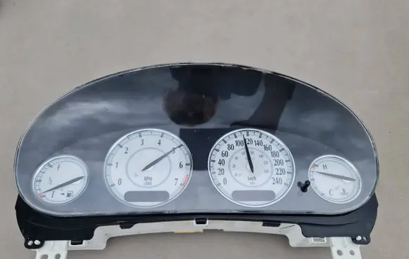 Chrysler 300M Speedometer (instrument cluster) P05026411AC 70113R TN2574105780