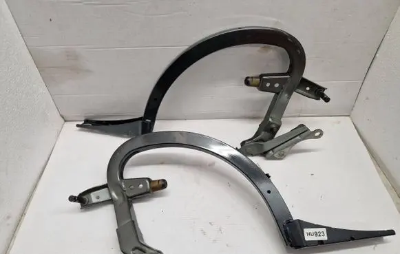 Audi A6 C7 Tailgate/trunk/boot hinge 4G5827302B