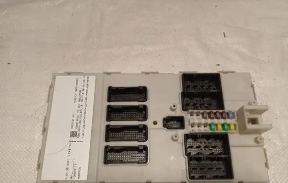 BMW 3 F30 F35 F31 Central body control module 9381101