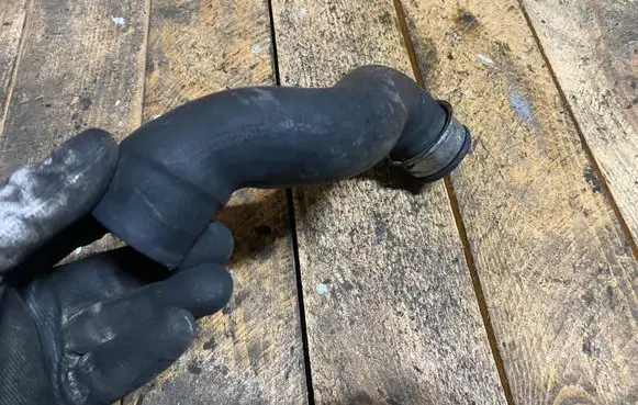Mercedes-Benz E W211 Engine coolant pipe/hose A2115011282 2115011282