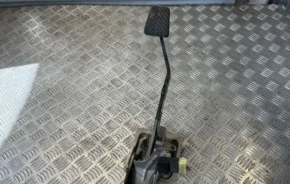 Hyundai Tucson JM Brake pedal 