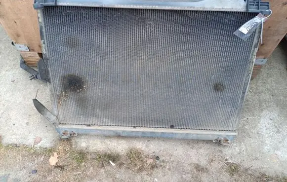 Suzuki Grand Vitara II Coolant radiator