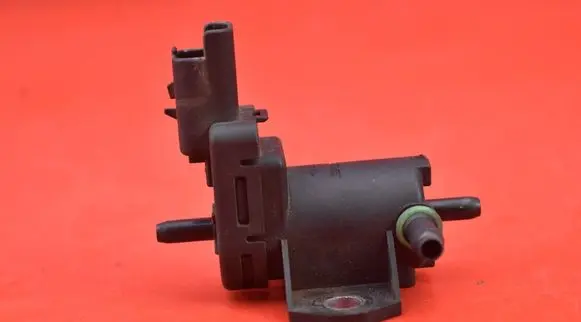 Ford Focus Vacuum valve 9688124580