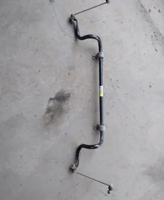 Nissan Juke II F16 Front anti-roll bar/sway bar 546117469R