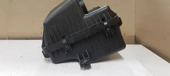 KIA Sorento Air filter box 281103E200