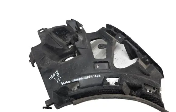 Renault Megane III Front bumper mounting bracket