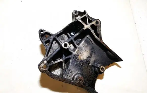 Opel Zafira B Engine mounting bracket 55192649