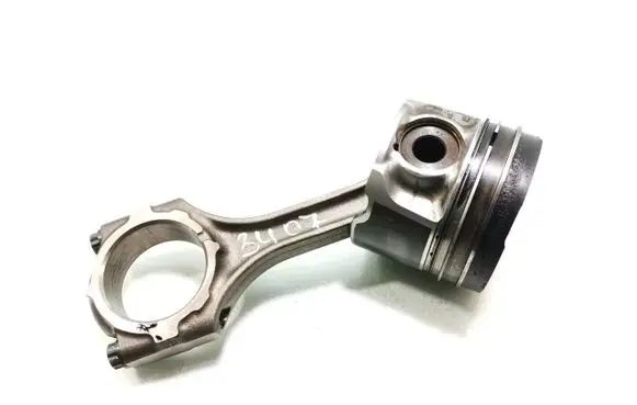 Toyota Avensis T270 Piston with connecting rod 2ADFHV