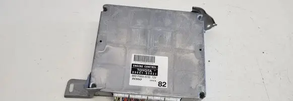 Toyota Avensis T250 Engine control unit/module 8966105821 MB1758008330 1758008330