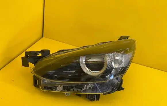 Mazda 2 Headlight/headlamp D43N-51040