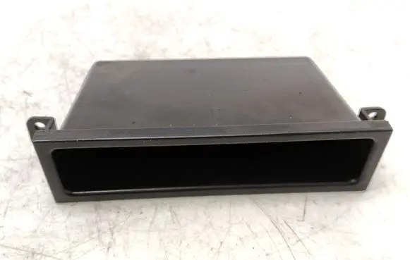 Chevrolet Tacuma Glove box central console 196272777