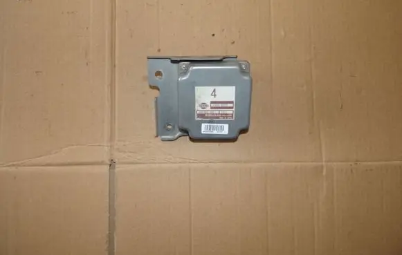 Nissan X-Trail T30 Airbag control unit/module 41650EQ070