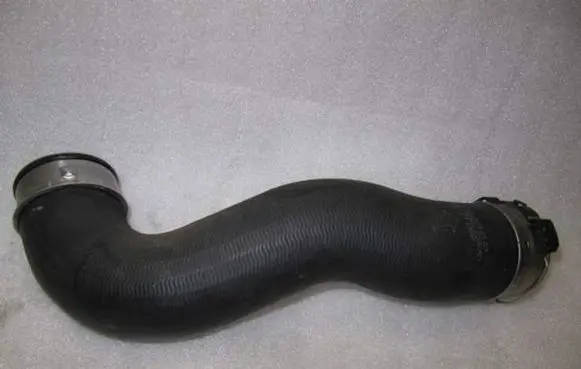 Mercedes-Benz ML W164 Intercooler hose/pipe A1645282582