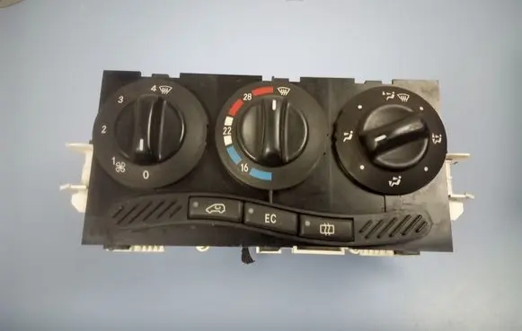 Mercedes-Benz A W168 Climate control unit 1688300485 K081398